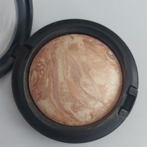 MAC mineralize skinfinish perfect topping